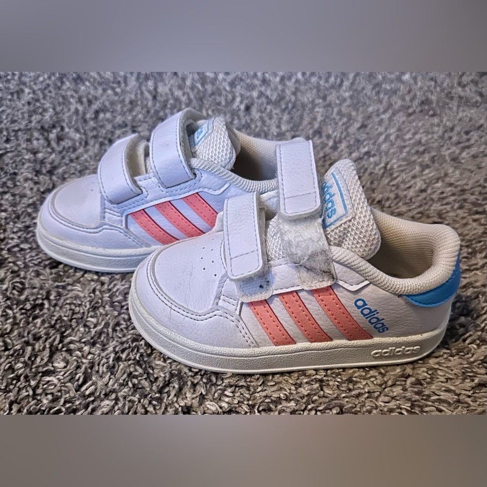 adidas Kids White Sneakers with Pink Stripes and Blue Heel
